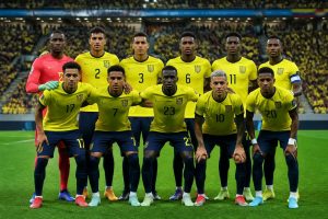 descubre la alineación de la selección de ecuador para el mundial 2026, con un análisis de los jugadores clave y las estrategias que podrían llevar al equipo al éxito.